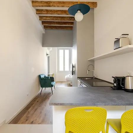 Charming In Isola In The Heart Of Apartament Mediolan